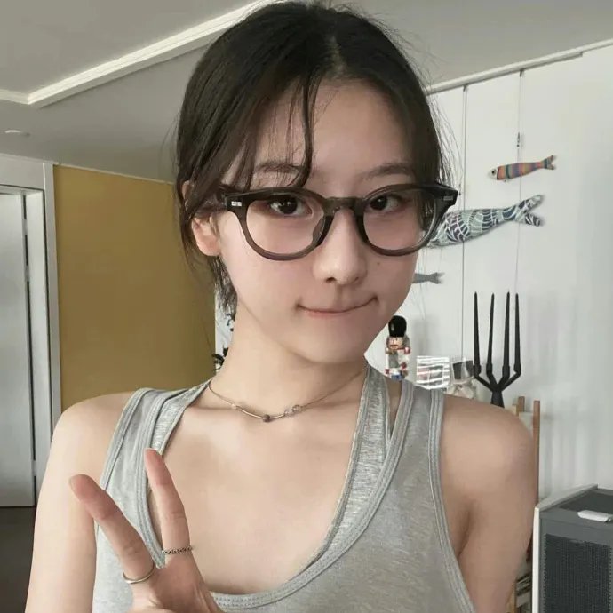 四月，她将到来。